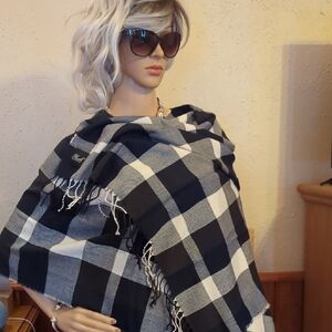 Plush Buffalo Plaid Scarf/Wrap